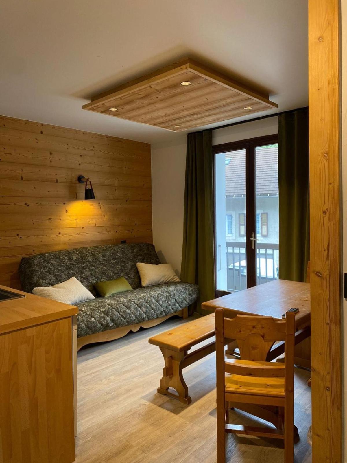Hotel Et Appart'Hotel De L'Hermitage Thones Bagian luar foto